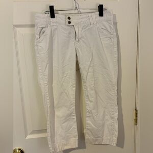 Women’s American Eagle White capris size 4